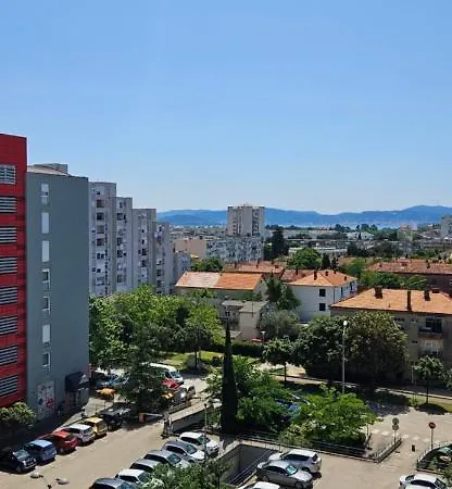 Apartament Uptown Place